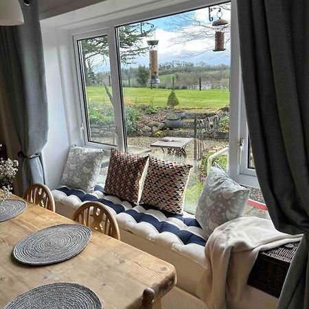 Wooden Cottage With Lake View Enniskillen Bagian luar foto