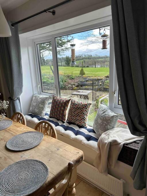 Wooden Cottage With Lake View Enniskillen Bagian luar foto